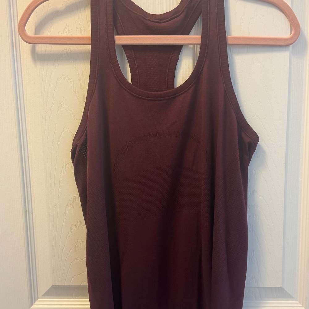 Lululemon Swiftly Tech 2.0  Tank  Hip Length Maroon